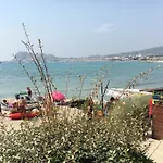 Ξενοδοχείο με διαμερίσματα Maredda 3*