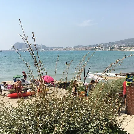 Ξενοδοχείο με διαμερίσματα Maredda 3*